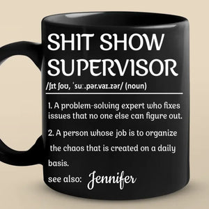 Tasse noire personnalisée « Le solutionneur de problèmes à tête froide » – Cadeau de Noël pour collègues, collègues de travail, etc.