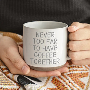 Toujours en train de prendre un café ensemble - Mug en céramique personnalisé Bestie - Cadeau pour meilleures amies, meilleures amies, sœurs