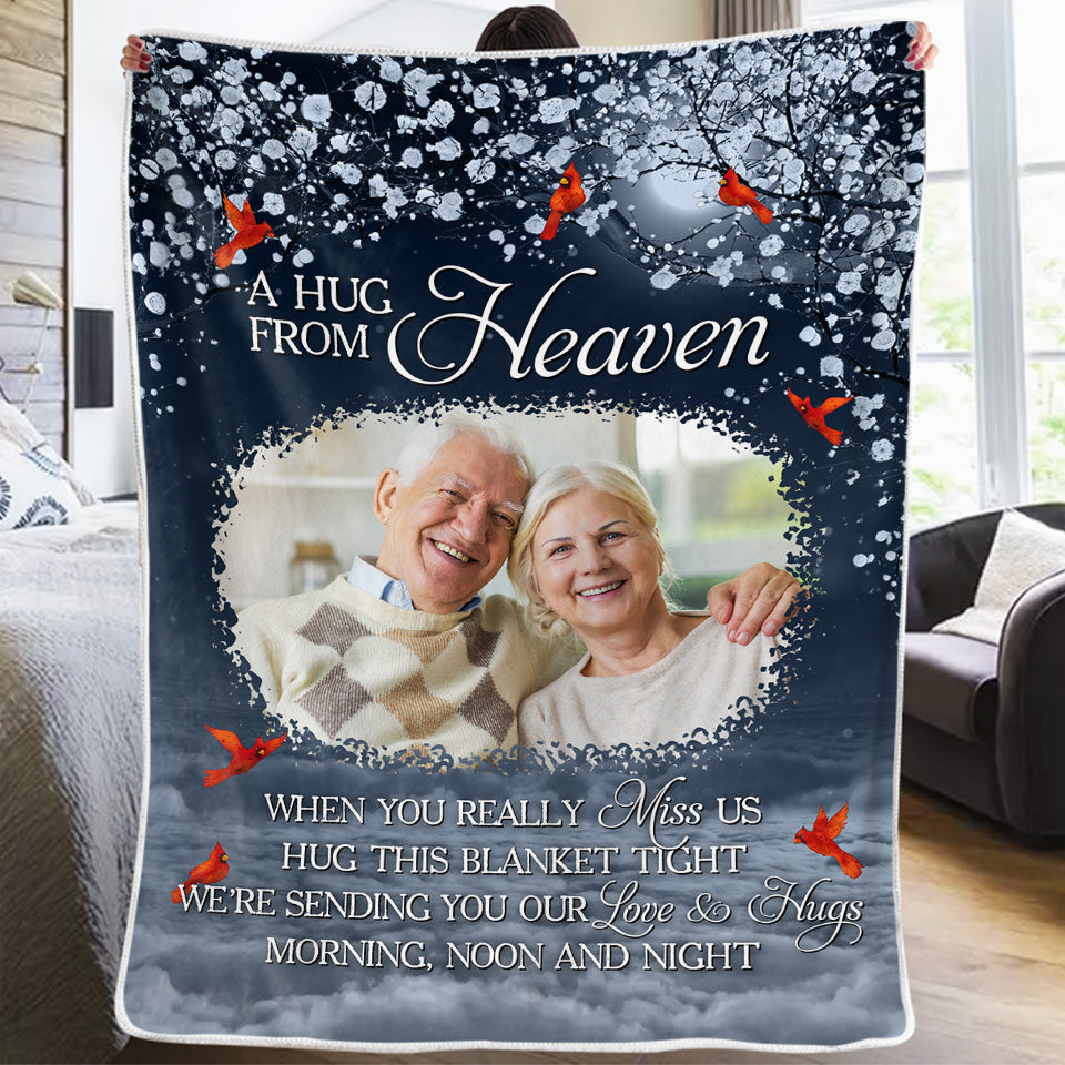 Custom Photo I'm Sending You My Hug From Heaven - Memorial Personalized Custom Blanket - Christmas Gift, Sympathy Gift For Family Members